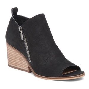 LUCKY BRAND SINZERIA BLACK ANKLE BOOTS - Size 8.5